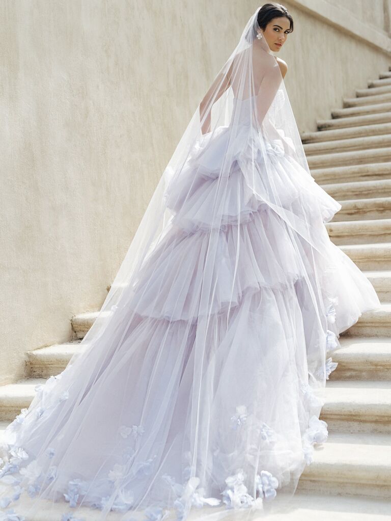 6 Dramatic Veil Styles to Impress Your Wedding Guests - The White Dress