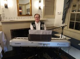 Russ Carlton - Singing Pianist & Keyboard Artist - Singing Pianist - Natick, MA - Hero Gallery 2