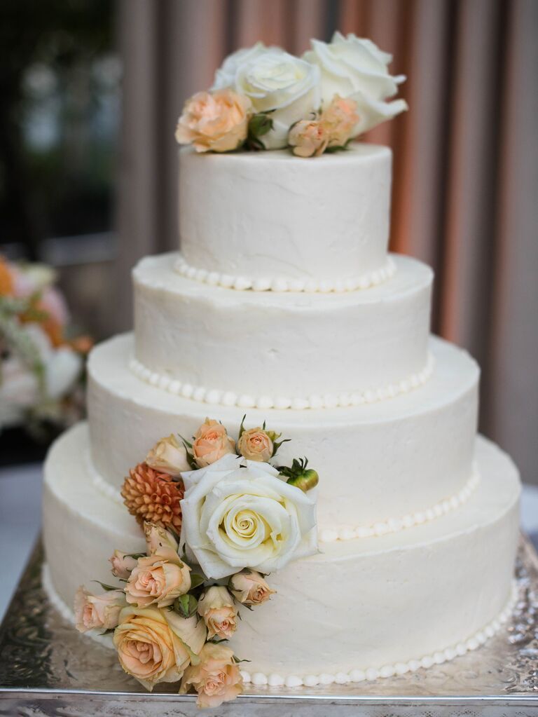 50 Wedding Cakes With Flowers That Create a Wow Moment