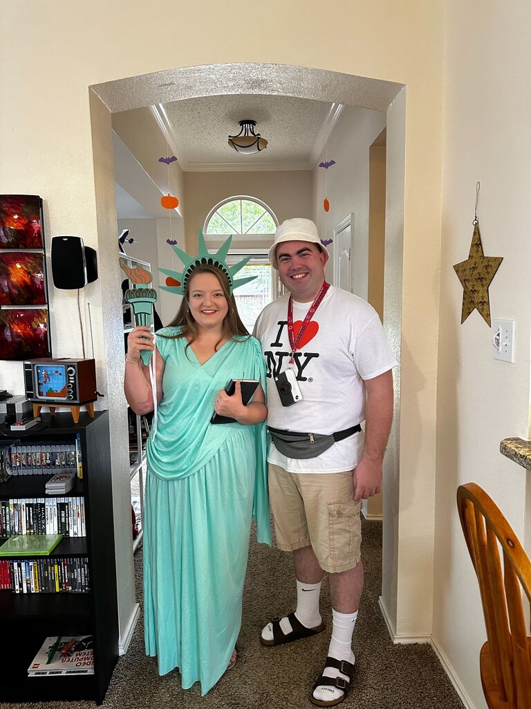 Nick and Kim hosted a Halloween Party and after much deliberation they landed on the cutest couple costume ever!