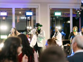 FM Band Miami - Top 40 Band - Miami, FL - Hero Gallery 3