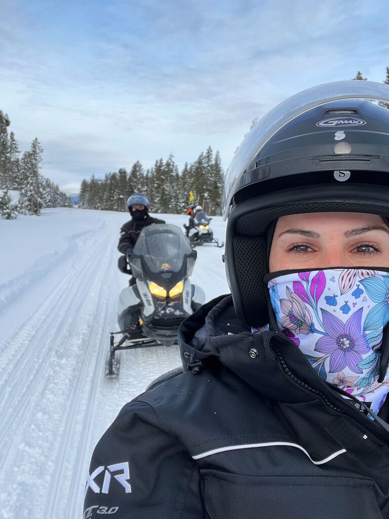 Of course had to visit Yellowstone while we were there. Summer vs. Winter, two different places! 
📍Yellowstone National Park