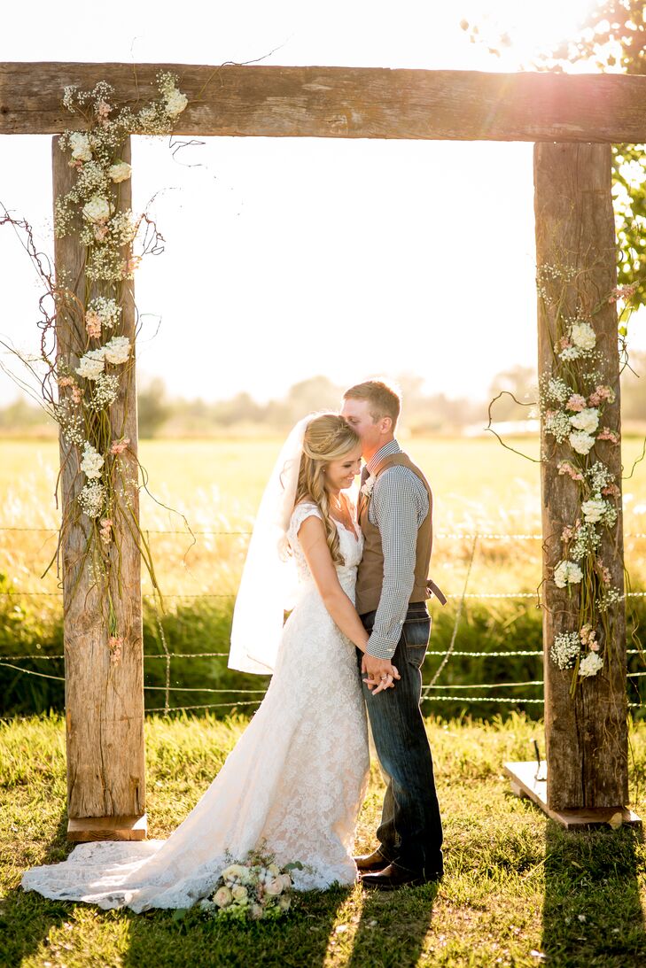 Diy Barn Wood Wedding Arbor