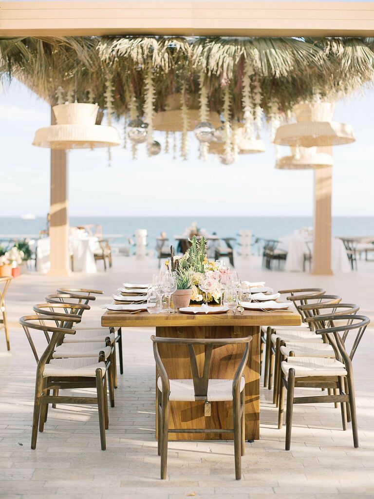 36 Wedding Chandelier Ideas to Brighten Your Big Day