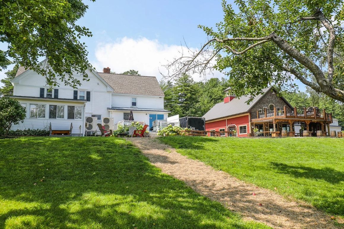 oscar-barn-wedding-venue-reception-venues-the-knot