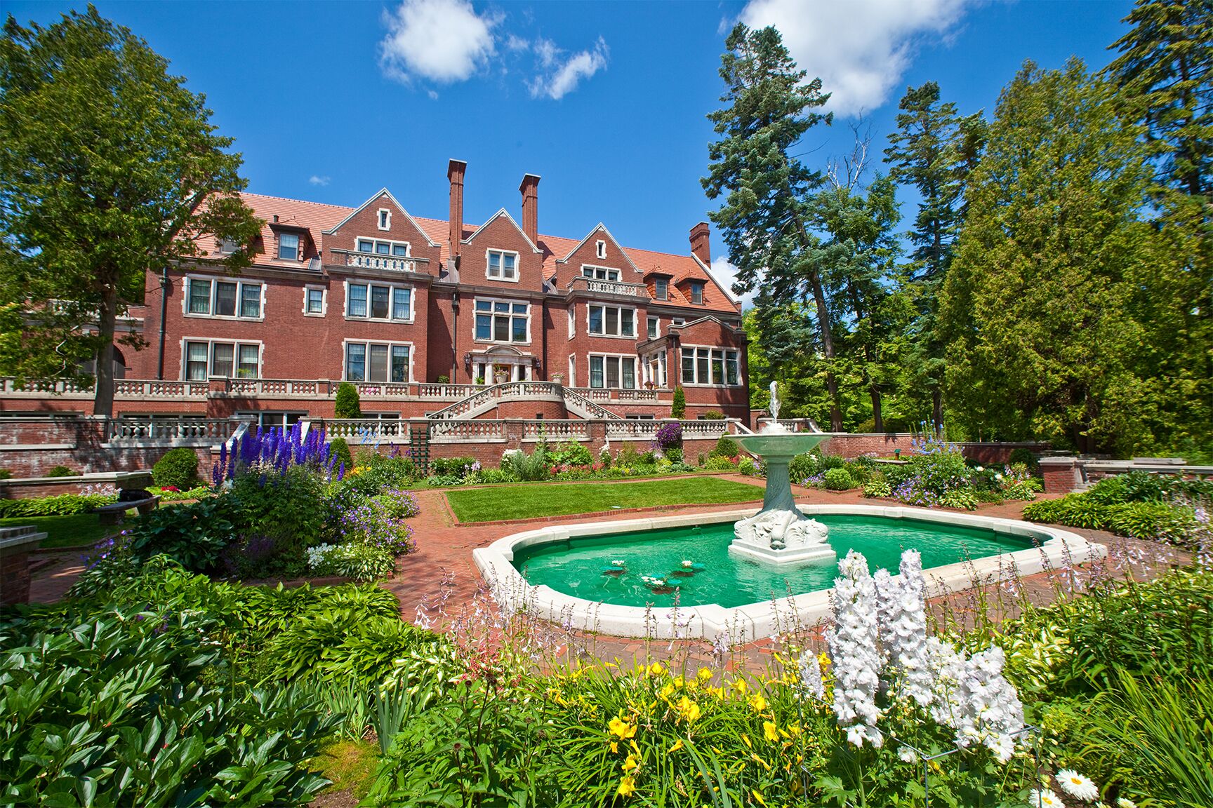 mansion tour in duluth mn