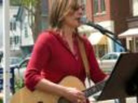 Lisa Landy - Cover Band - Gloucester, MA - Hero Gallery 4