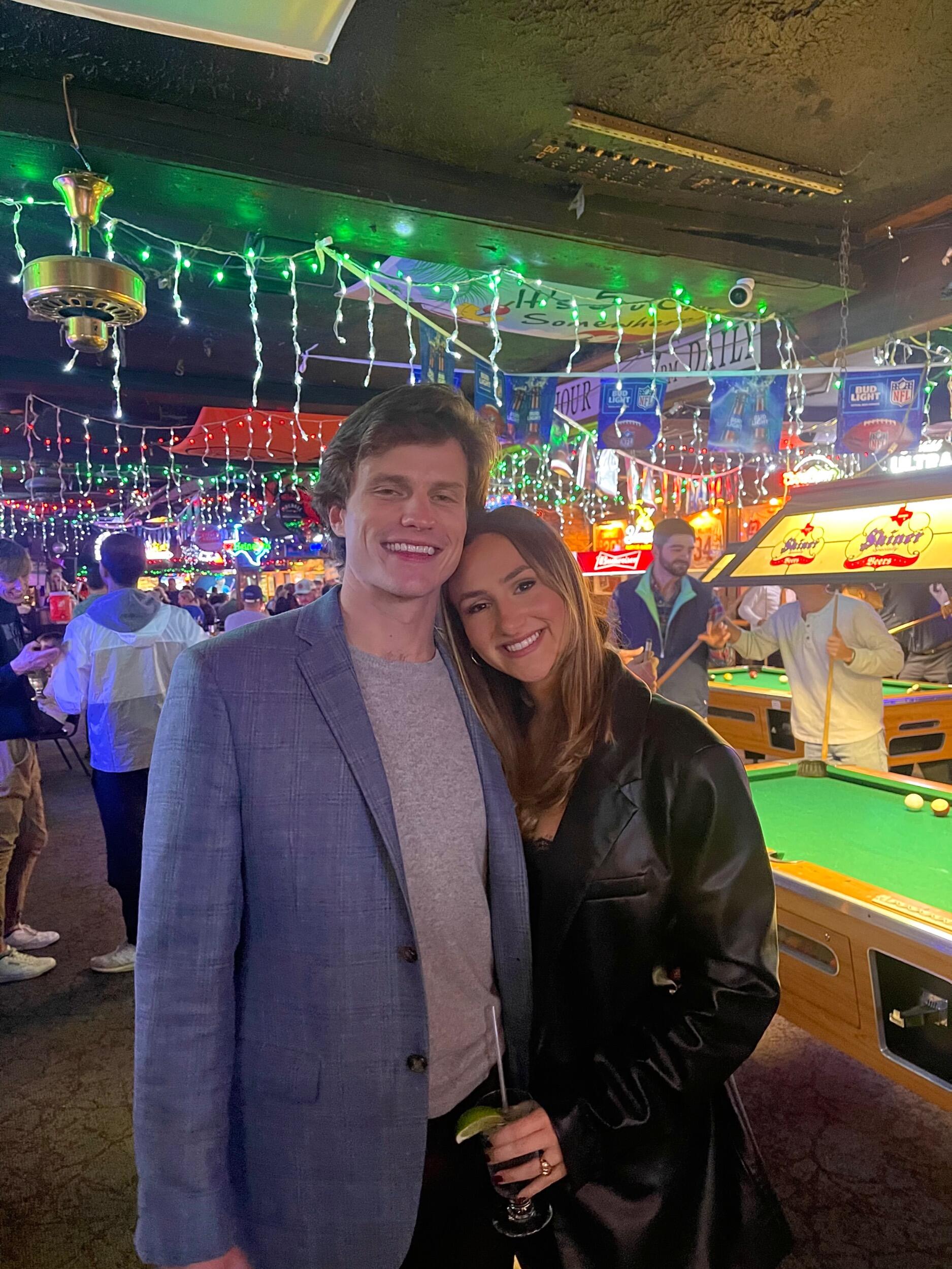 Started dating :)
