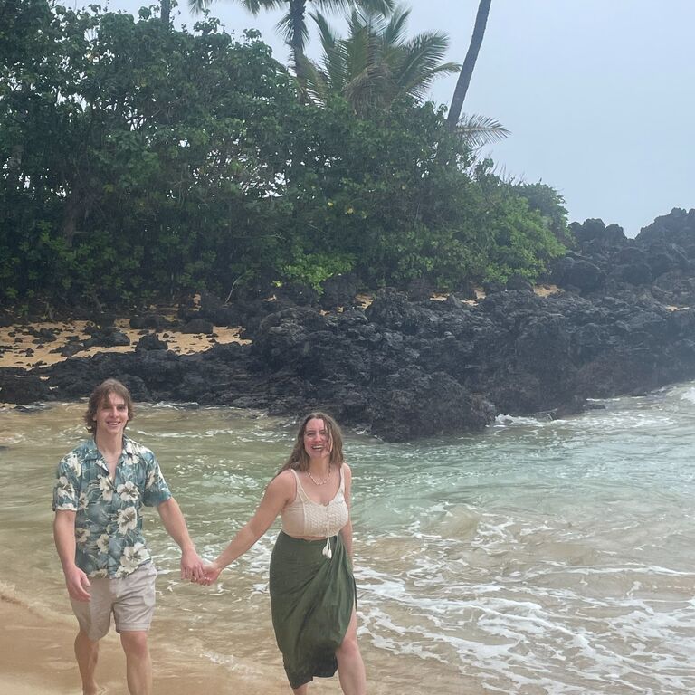 Engagement photo shoot in Hawaii 💚