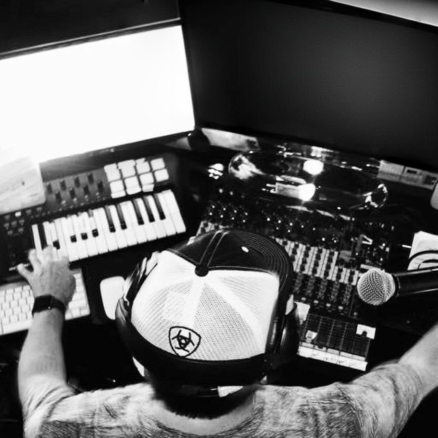 DJ 7Evans Mobile Entertainment + Updated Prices - The Knot