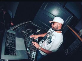 DJ Gab - Harmonized Events - DJ - Vancouver, BC - Hero Gallery 3