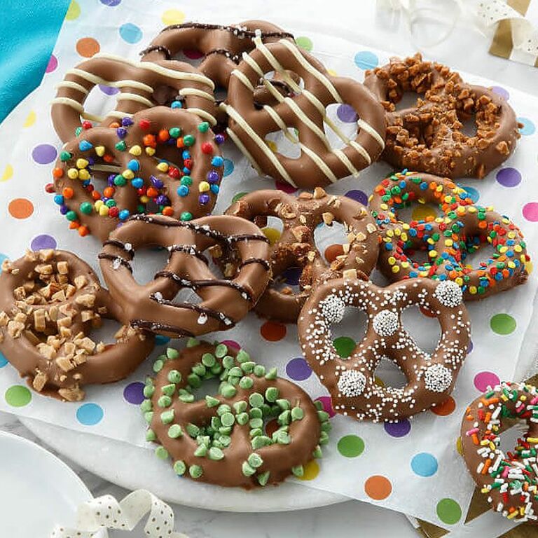 Chocolate-covered pretzel edible wedding favors