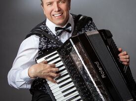 Pat Septak: Pittsburgh's #1 Accordionist - Accordion Player - Cranberry Township, PA - Hero Gallery 4