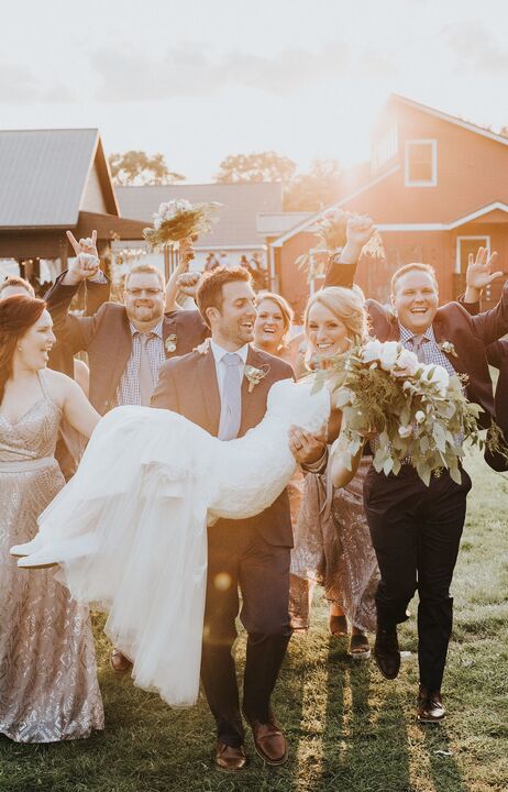 Historic Hope Glen Farm & Vineyard- Treehouse Suite! | Reception Venues ...