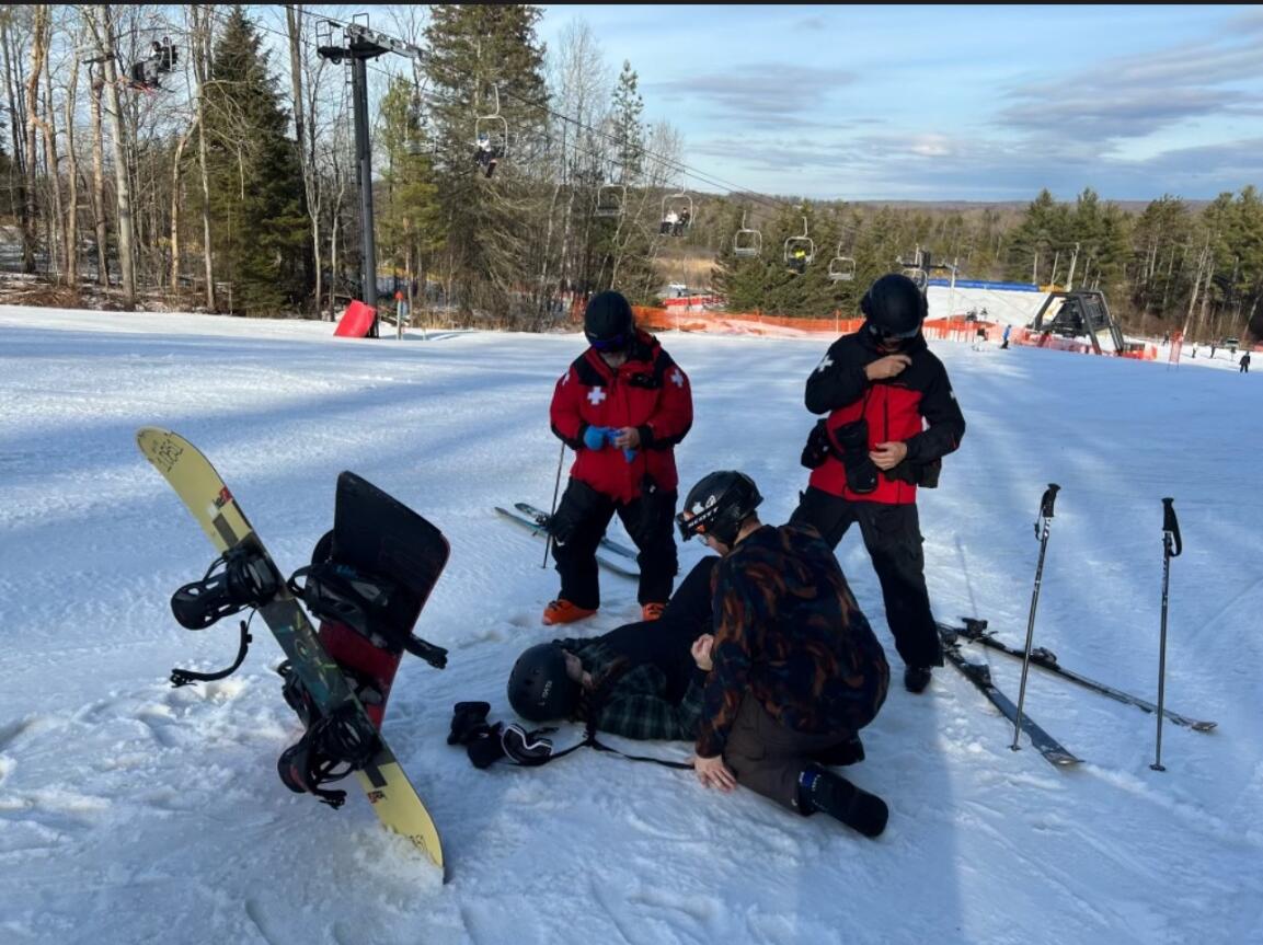 Amber took a tumble while on a ski trip and Max never left her side.