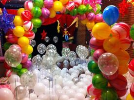 John the Balloon Guy & Company - Balloon Twister - Louisville, KY - Hero Gallery 3