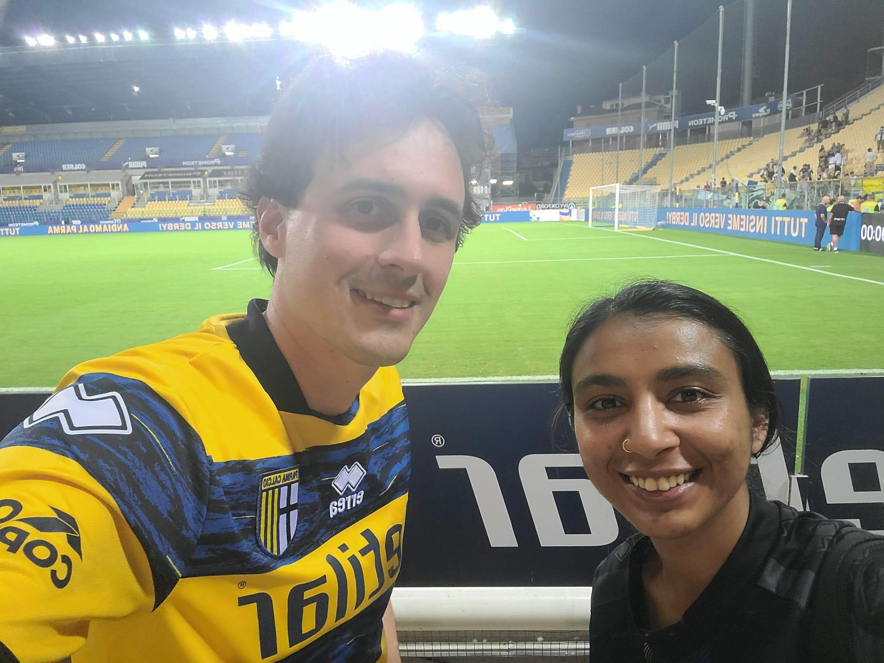 Siiiiiiii! Forza Gialloblu! Chris's favorite part was walking up 40 rows in crutches.