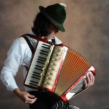 PAPA BAVARIAN / GRUPPO GONDOLIER - Accordion Player - New York City, NY - Hero Main