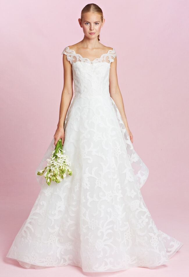 oscar-de-la-renta-wedding-dresses-fall-2015-bridal-fashion-week-photo