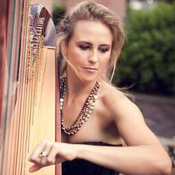 Harpist Jessica Cardwell Frick, profile image