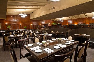Dal Rae Restaurant - Main Dining Room - Restaurant - Pico Rivera, CA - Hero Main