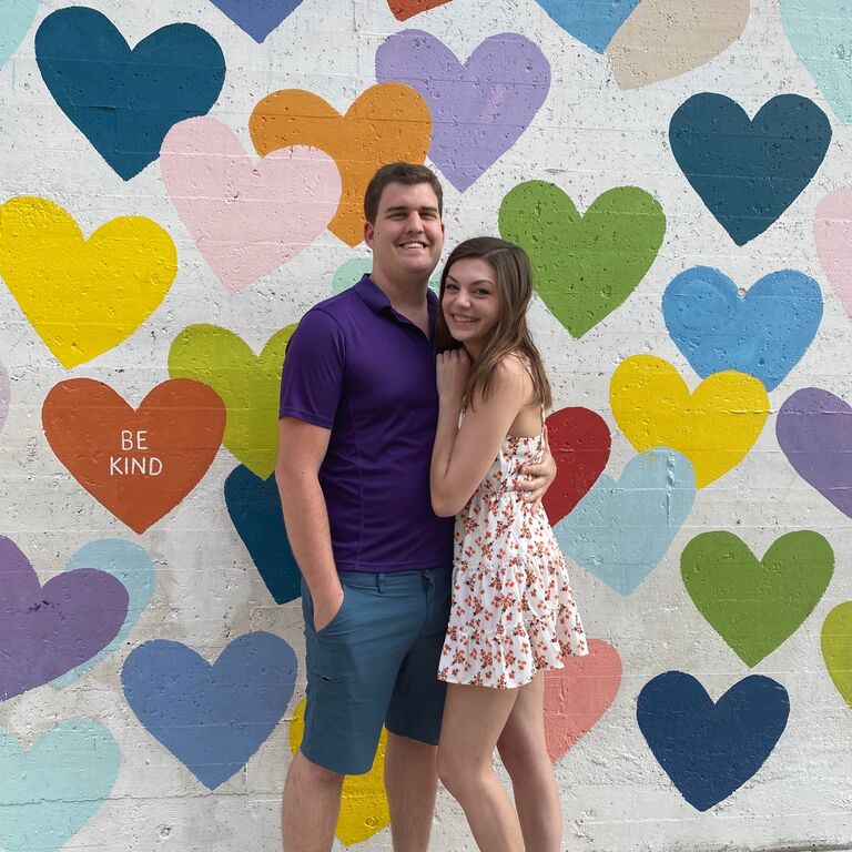Nicole and Austin officially begin dating after meeting on Hinge a few months prior.