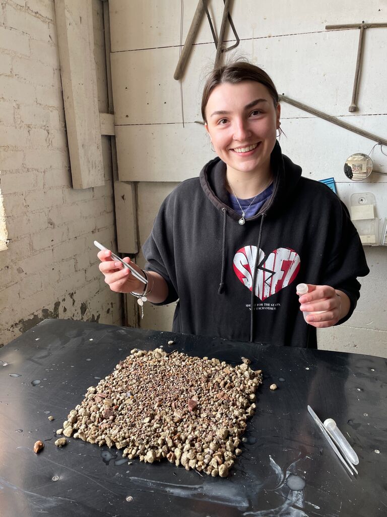 Soph searches for Montana Sapphires, oblivious that they may be transformed into her future wedding ring.