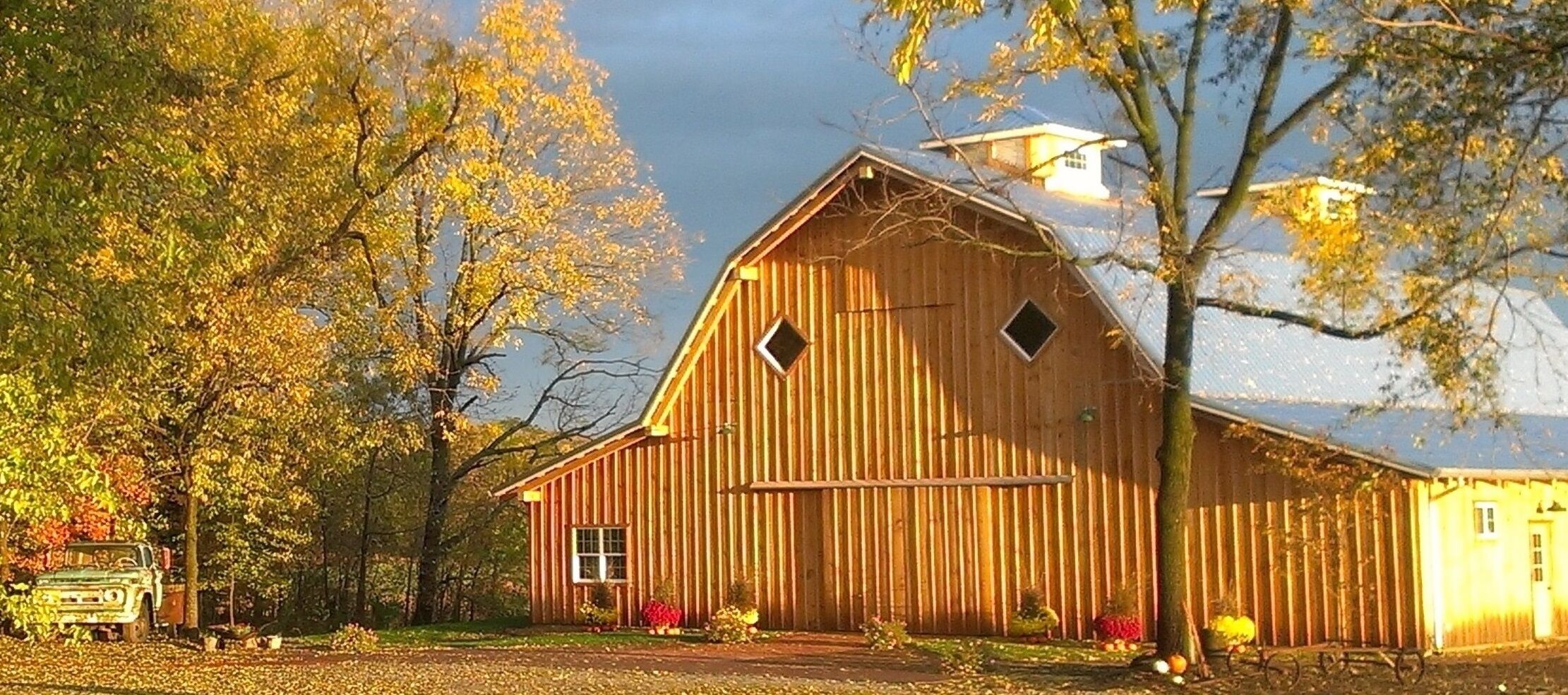 The Barn At Schwinn Produce Farm Reception Venues Leavenworth Ks