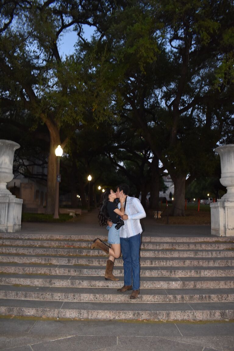 Mariana's college graduation photoshoot