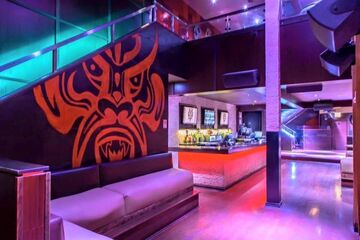 Happy's Bamboo Bar & Lounge - Back Room - Bar - Chicago, IL - Hero Main