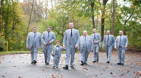20+ Dapper Autumn Wedding Suits – Inspirational Groom Look
