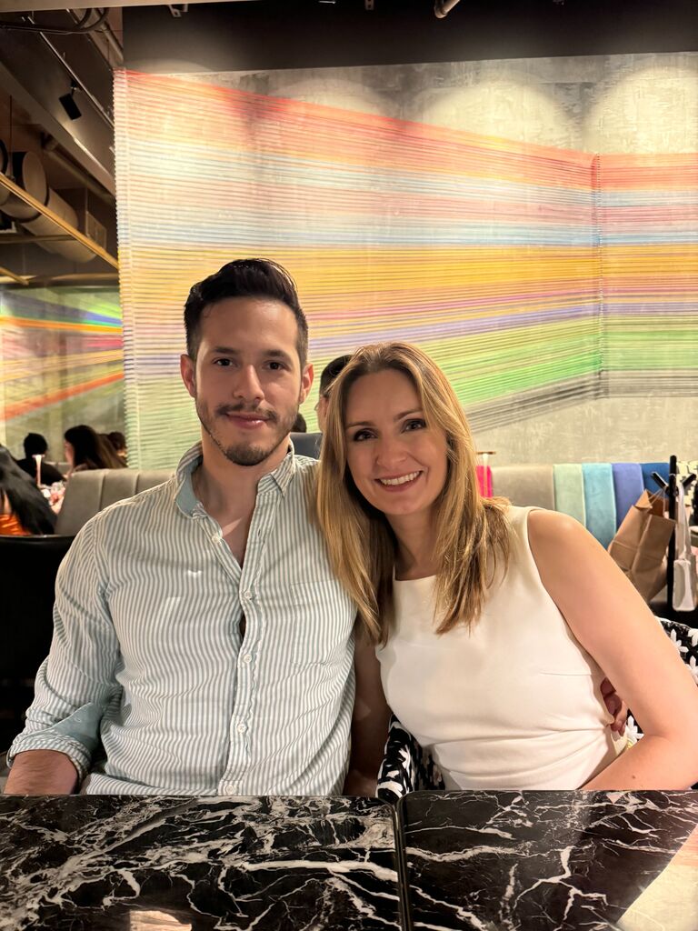 Celebrating Daniel's 30th birthday with his sisters in Miami. 
Celebrando el cumpleaños número 30 de Daniel con sus hermanas en Miami