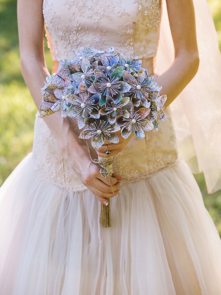 15 Ways to Use Paper Flowers at Your Wedding