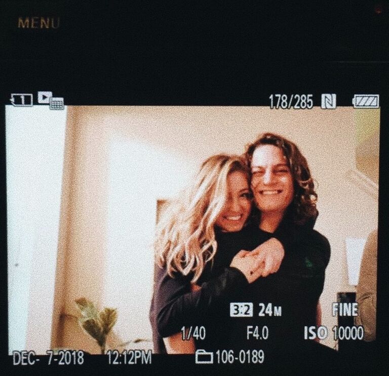 John asks Savannah to be his girlfriend on 11/11.