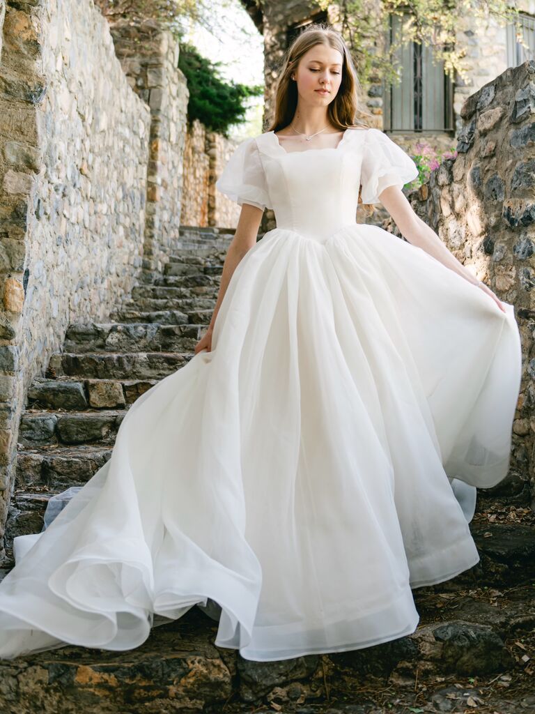 Jewish Wedding Dress Ideas That Honor Tradition