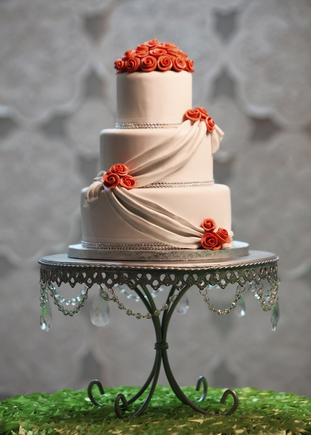 Unique Designer S Cake Wedding Cakes The Knot