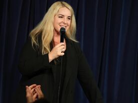 Sandy Stec - Comedian - Los Angeles, CA - Hero Gallery 4