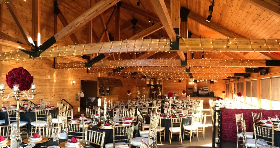 Myth Golf and Banquets Barn Weddings  Oakland  Township  MI 