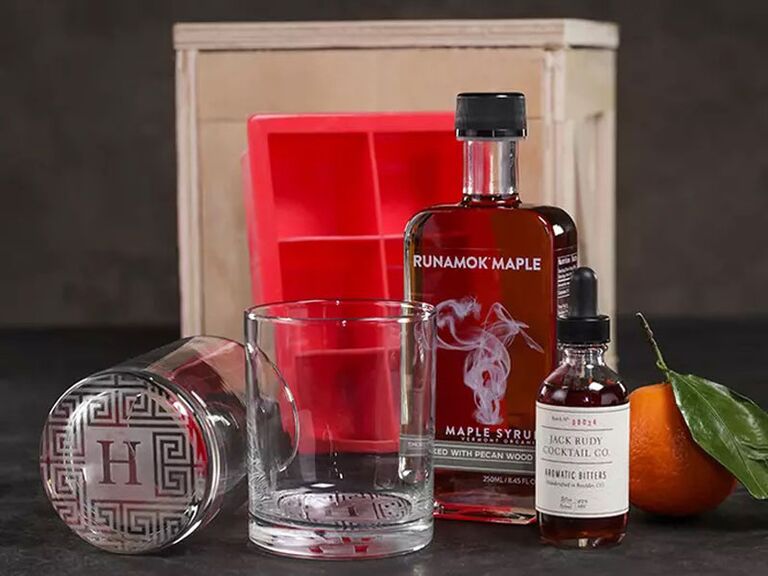 Man Crates Old Fashioned gift set for best man