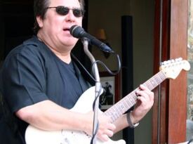 Carl Ross - Singer Guitarist - Palm Desert, CA - Hero Gallery 1