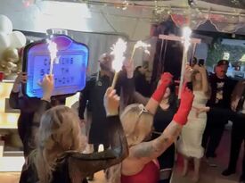 Modelo Bartending - Bartender - Orange, CA - Hero Gallery 4