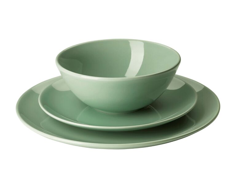 The Best Dinnerware Sets To Add To Your Wedding Registry