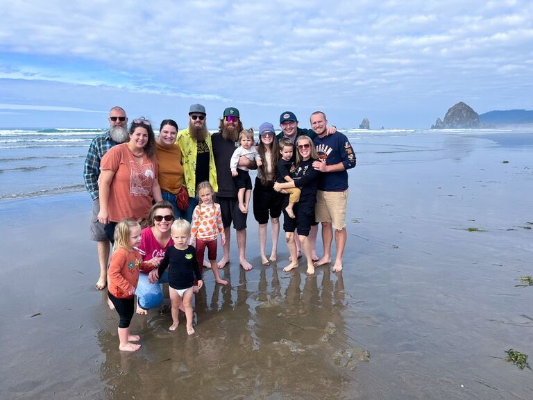 Joshua joined a Versaw family vacation. We spent the dreamiest week together in Portland for Lindsay's brother and sister-in-law's wedding. We shared endless laughs, as the Versaws always do! We love our family!