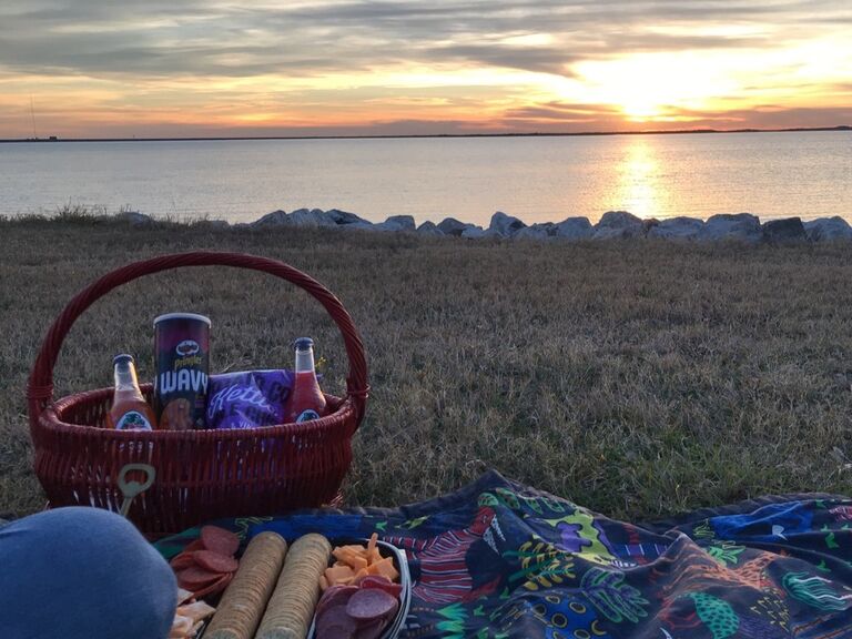 Our 1 Year Anniversary- picnic by the lake!