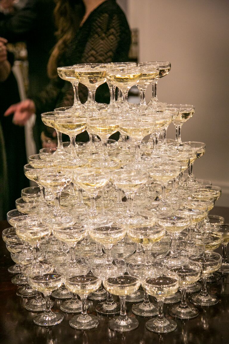 21 Champagne Towers to Copy for Your Own Wedding Reception