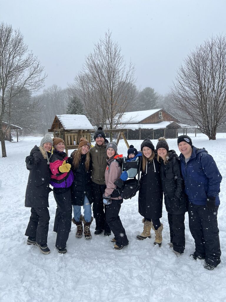 Jake's last day visiting Julianne's home in Canada and meeting the whole family! 
(Julianne has a big family and the whole family didn't fit in this picture:)