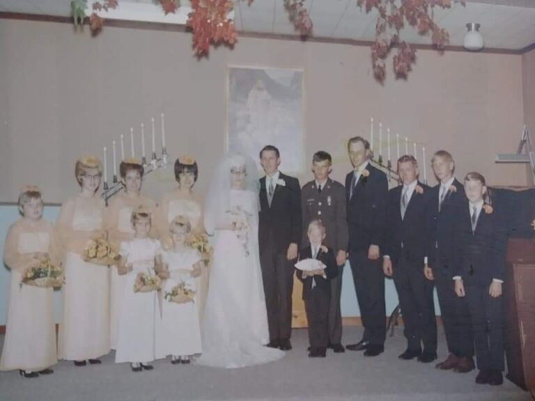 Susan and Lee Wehrenberg (aunt and uncle of the bride)