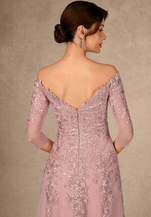 Celebrate this proud and beautiful milestone in the JJ's House Faiza A-line Off the Shoulder Sequins Tulle Mother of the Bride Dress! Designed with elegant details and a sophisticated silhouette, this gorgeous outfit ensures you look stunning and feel confident as you witness your child's unforgettable day.