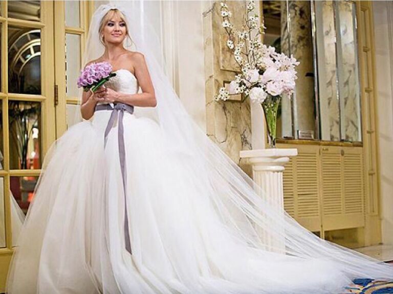 Kate Hudson wearing Vera Wang wedding ball gown dress in movie "Bride Wars"