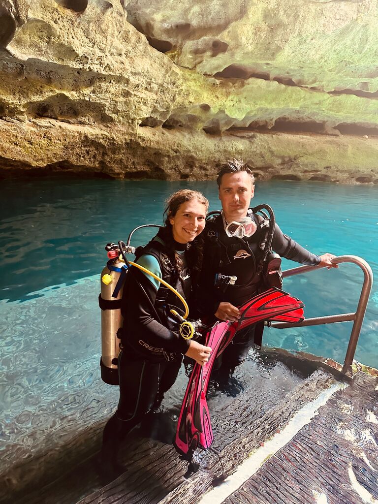 Getting our Scuba certifications together (Bella Failed) - Devil's Den, FL